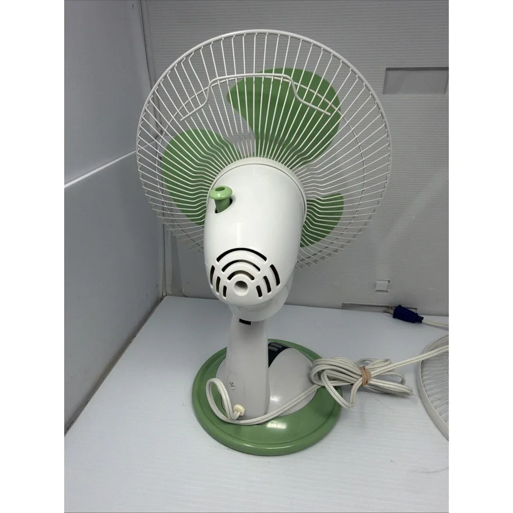 Vintage LASKO Desk Fan Type 9 Model 2094 Green Two Speed Tested Clean READ